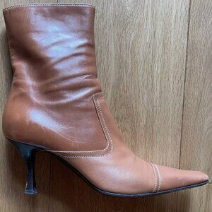 The coolest vintage ankle boots!  Sergio Rossi, 40